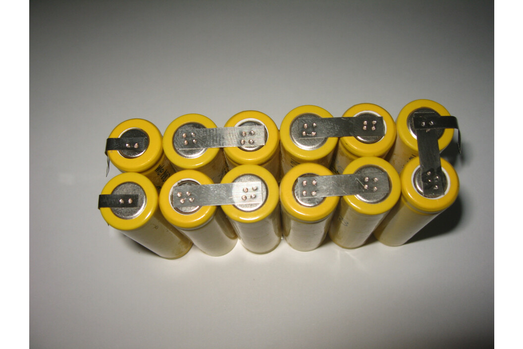 Tadiran Lithium Batterie SL-750/P mit Axialdraht, Art.-Nr. 122 - Akku Mäser - B2B-Shop