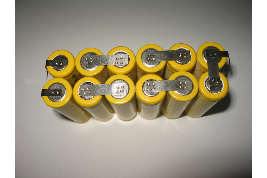 Tadiran Lithium Batterie SL-750/P mit Axialdraht, Art.-Nr. 122 - Akku Mäser - B2B-Shop