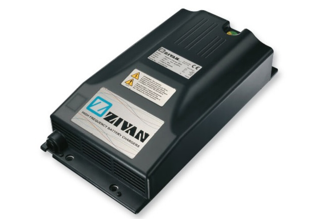 ZIVAN Battery Charger single-phase 48V/45A, Art.-Nr. 509820 - Akku Mäser - B2B-Shop