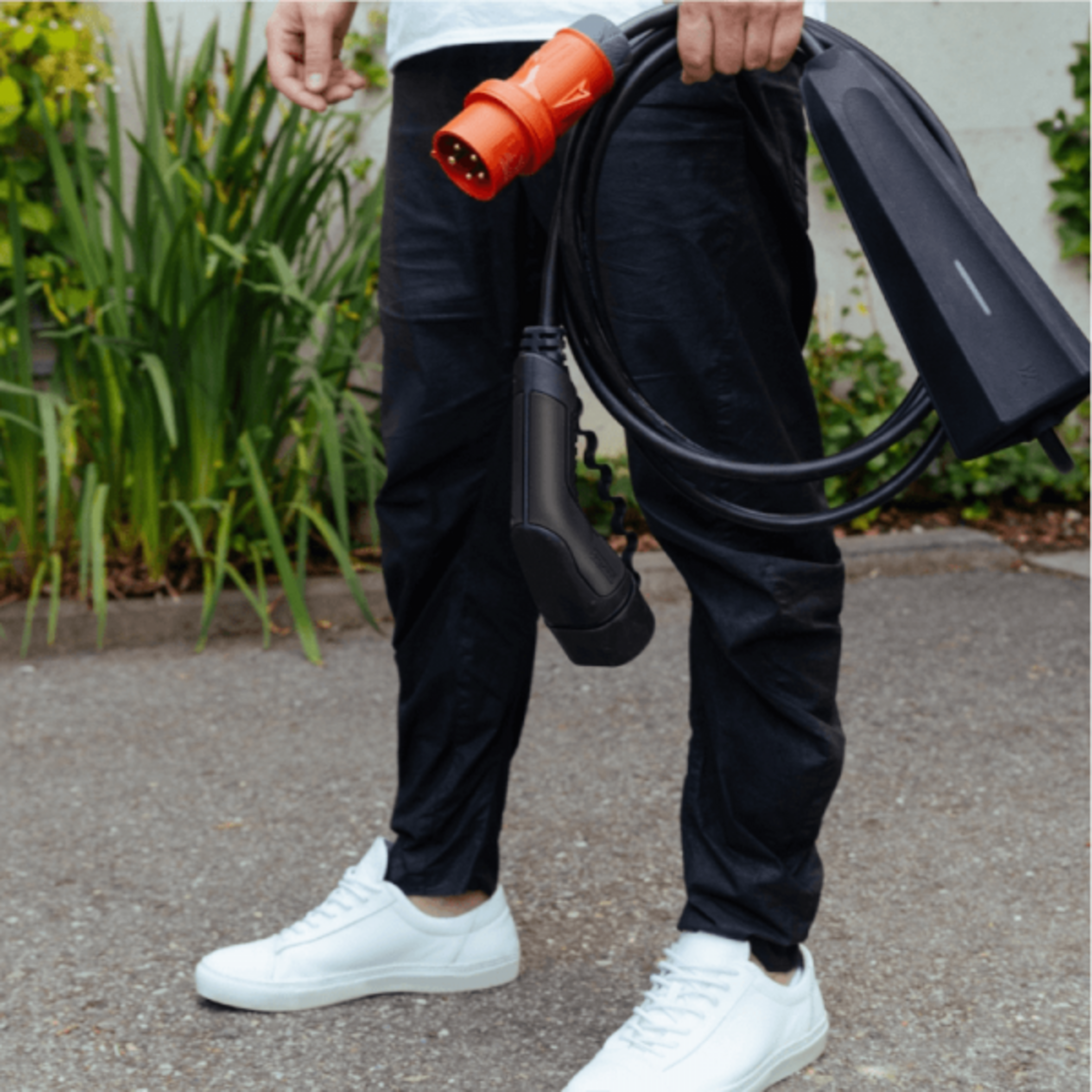 NEcharge One mobiles Ladekabel, Art.-Nr. 513832 - Akku Mäser - B2B-Shop